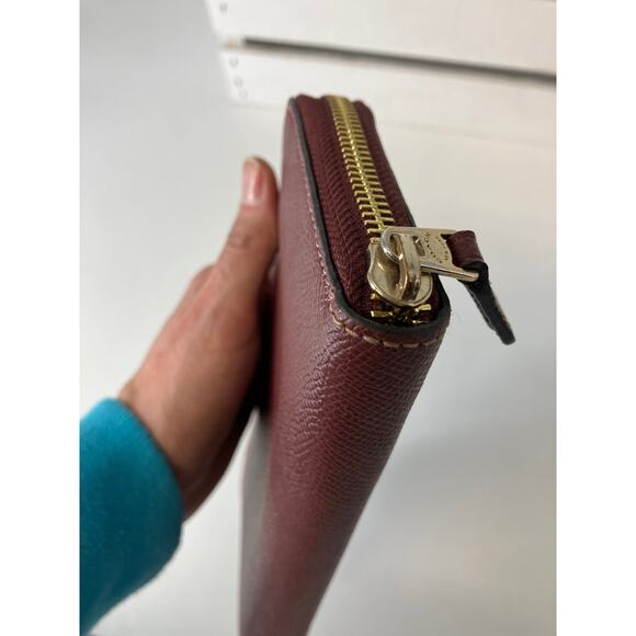 COACH 54007 LARGE WINE CROSSGRAIN LEATHER WALLET - Picture 8 of 16